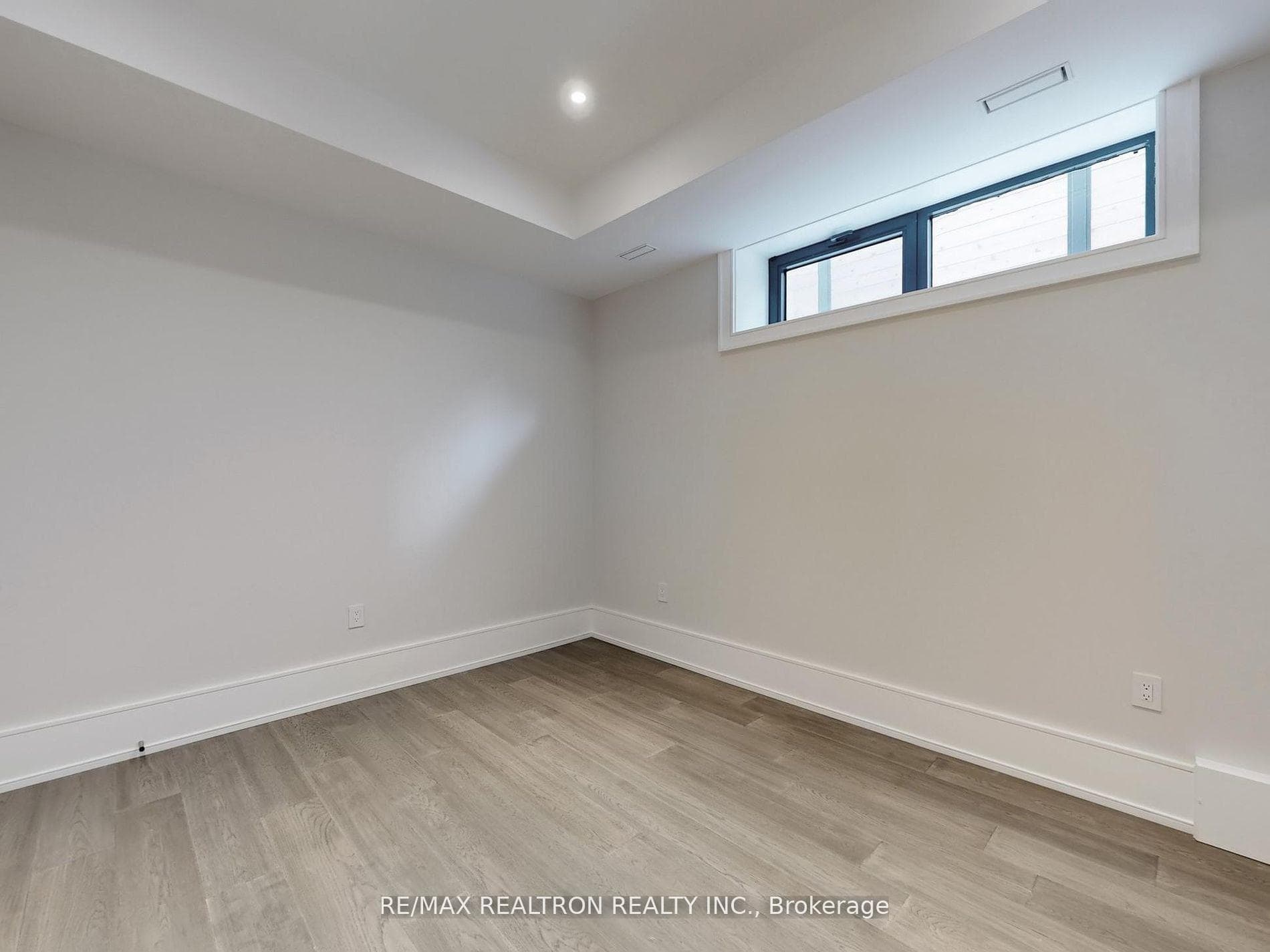 34 Morewood Crescent photo 24