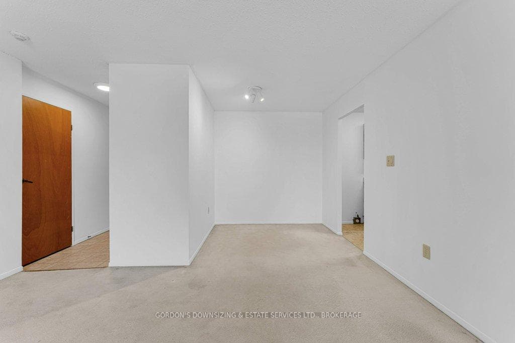120 Barrett Court Unit 211 photo 12