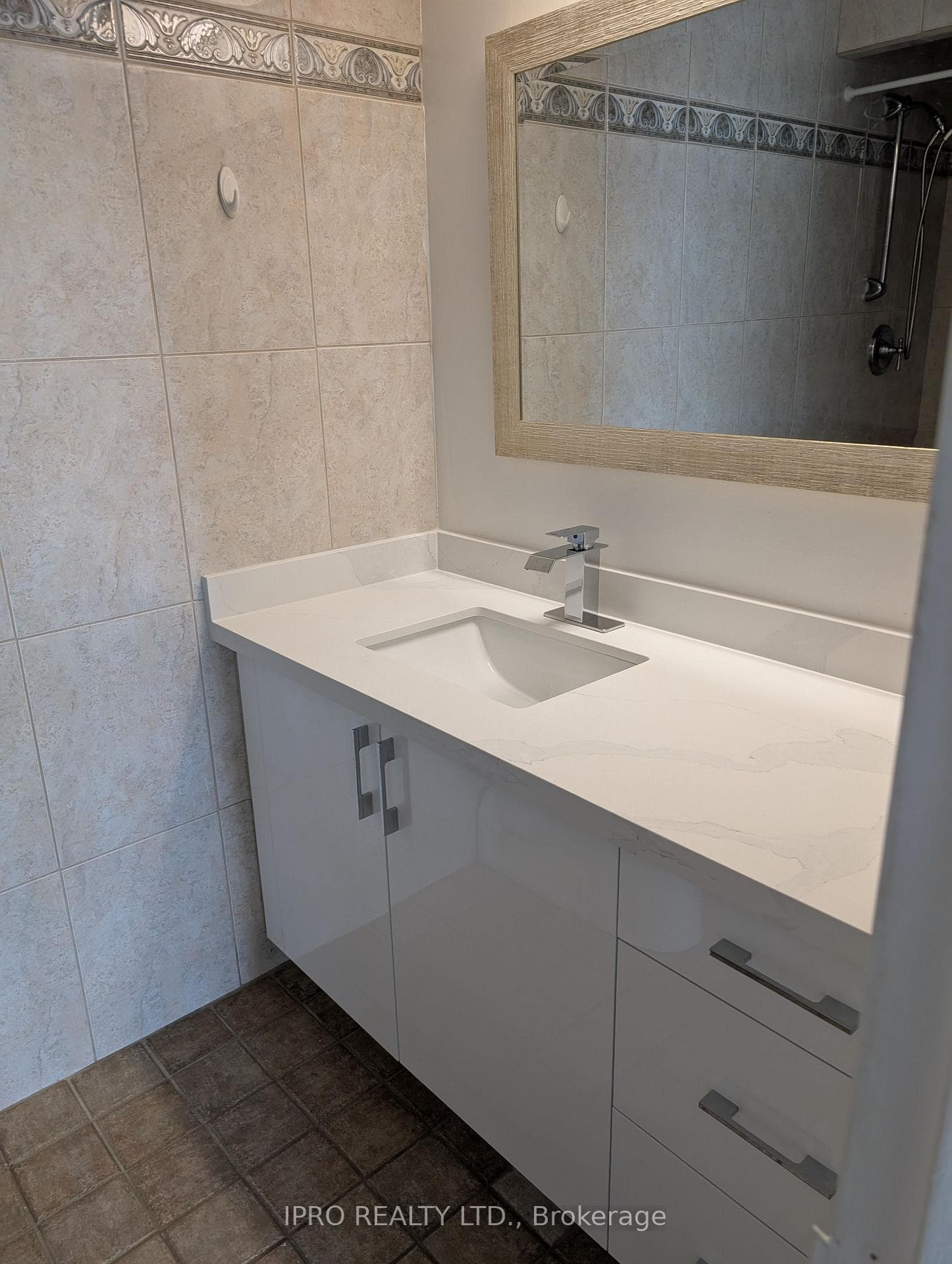 5250 Lakeshore Road Unit 404 photo 8