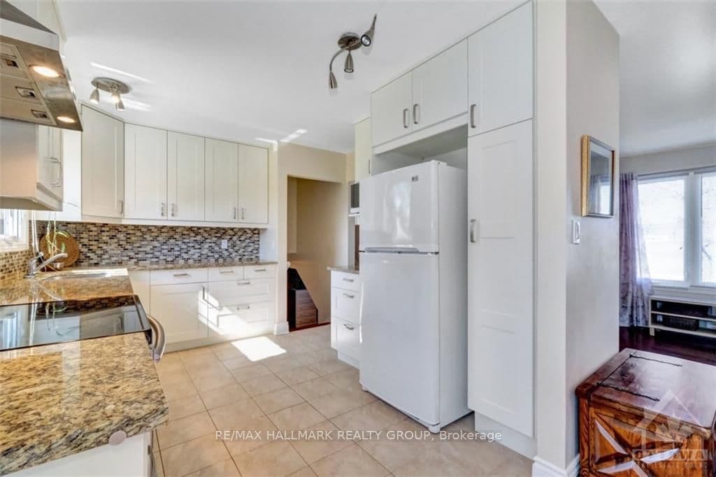 14 ASSINIBOINE Drive photo 14