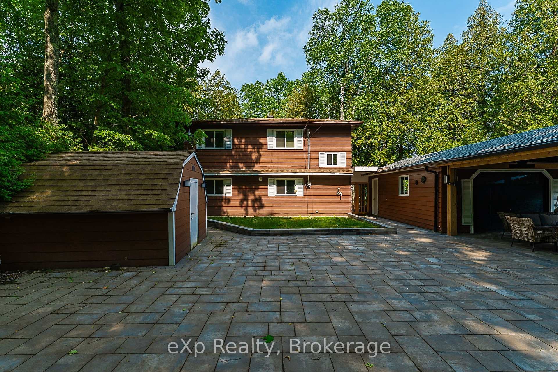 170 Francis Drive photo 2