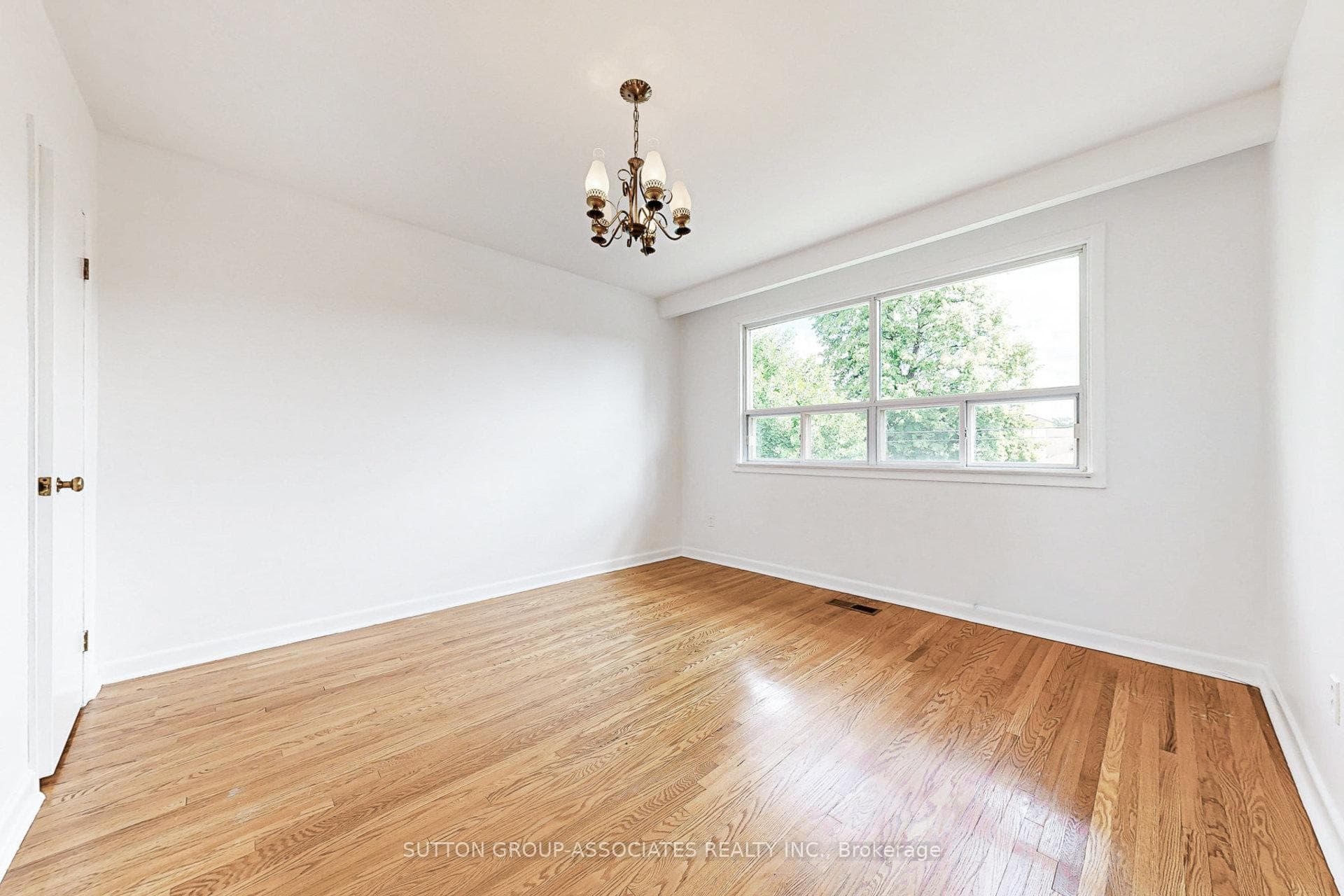 22 Woodenhill Court photo 26