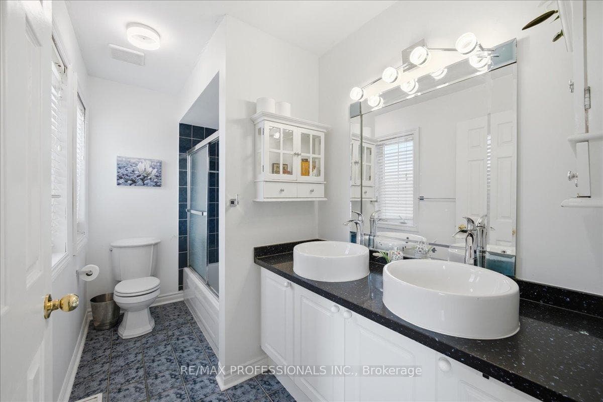 7387 Davemark Court photo 30
