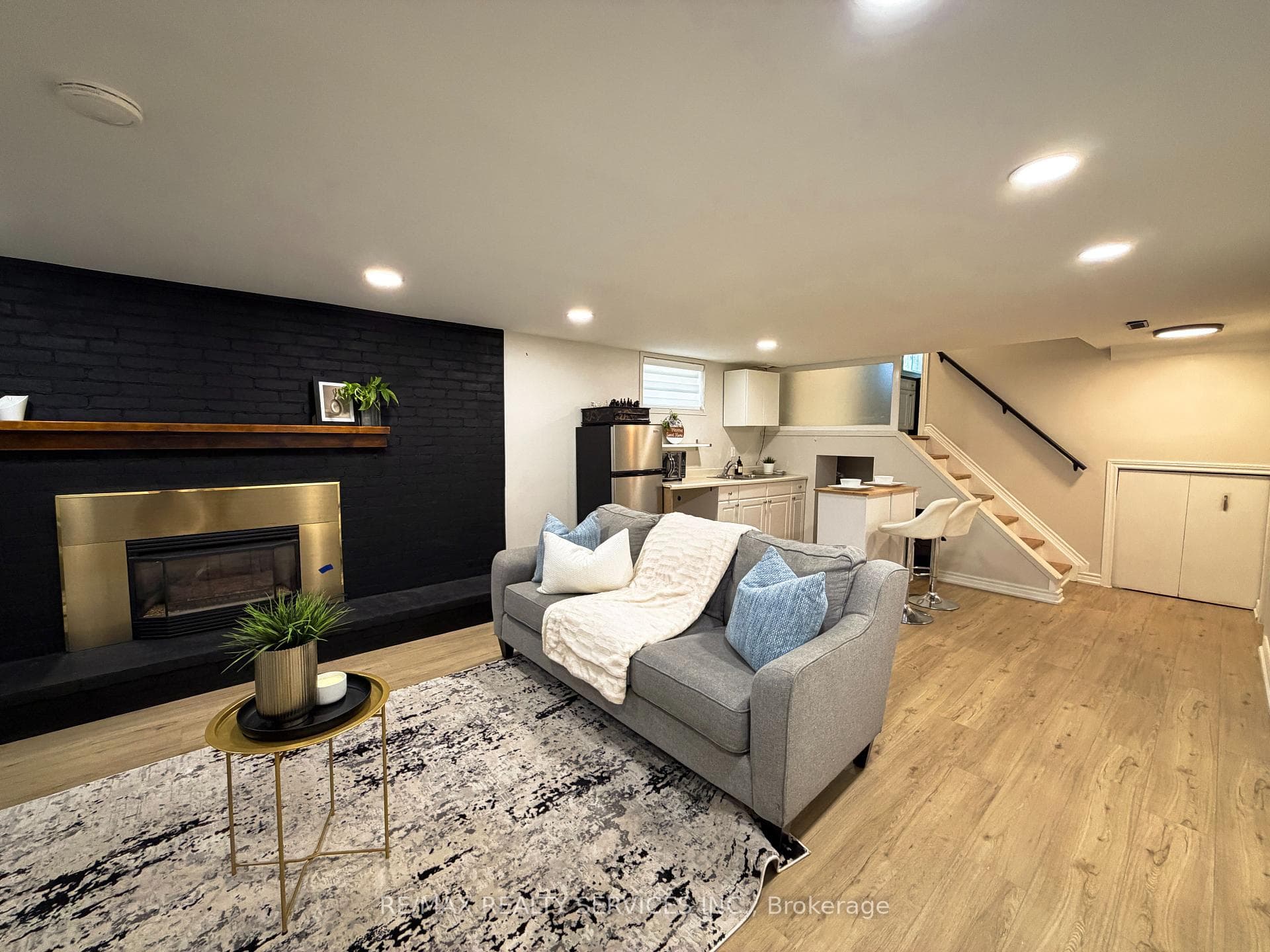 238 Laurier Avenue photo 24