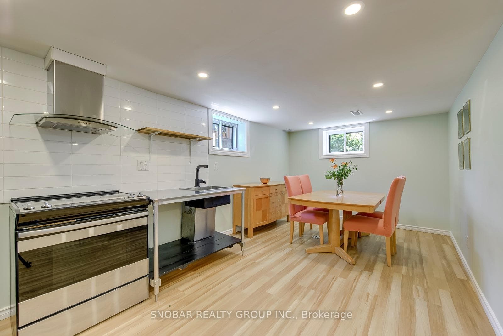 2257 Lawrence Avenue photo 23