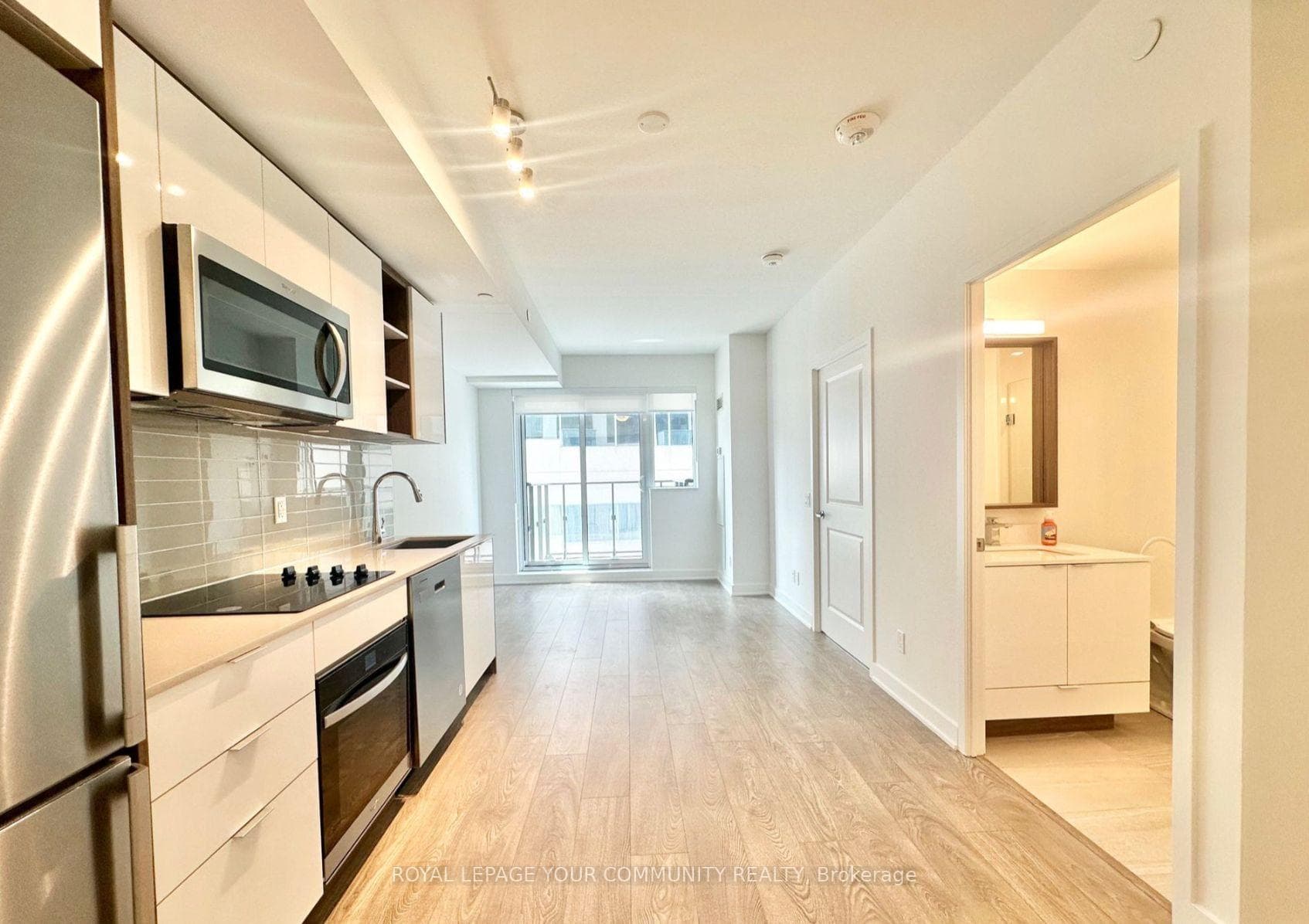 543 Richmond Street Unit 1028 photo 2