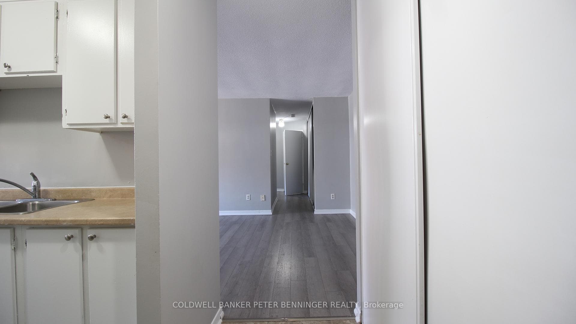 527 Parkside Drive Unit 8 photo 11