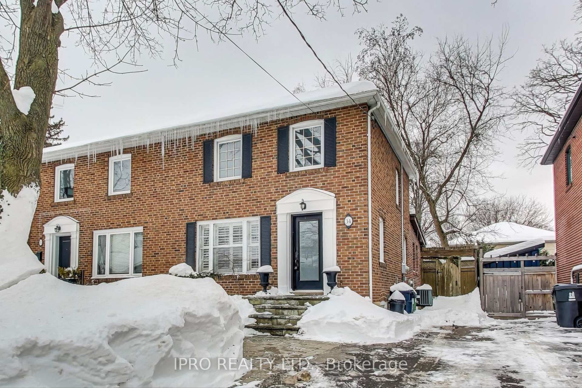 34 Allanbrooke Drive photo 2