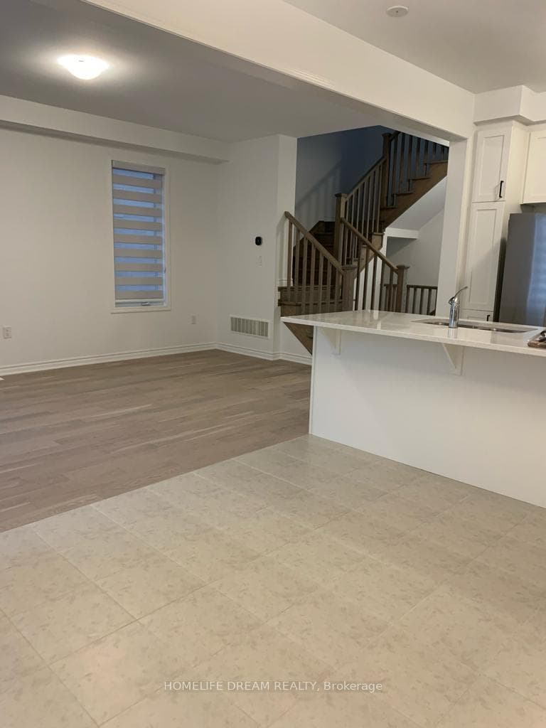 1257 Manitou Way photo 9