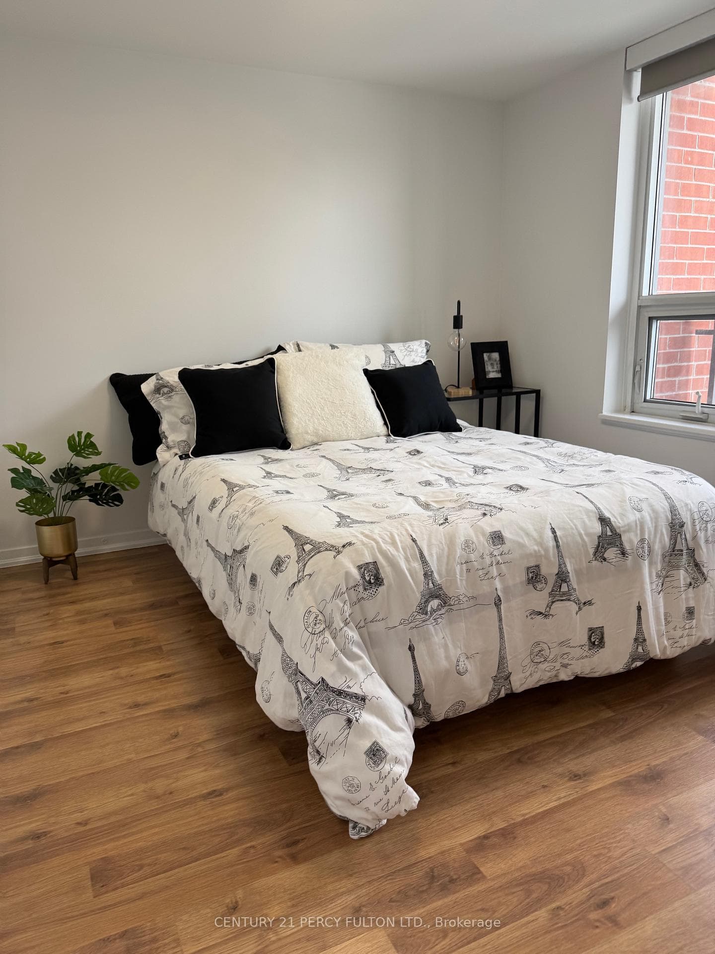 38 Joe Shuster Way Unit 727 photo 17
