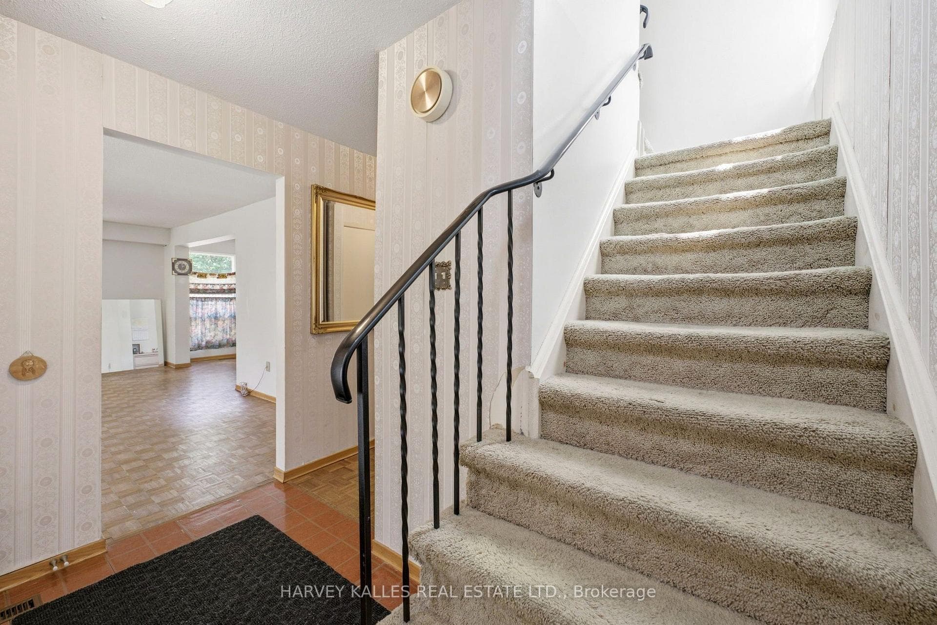 39 Newington Crescent photo 19