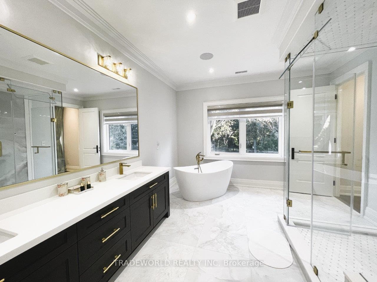90 Fred Varley Drive photo 25