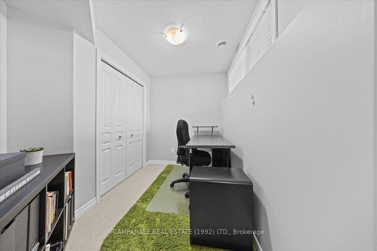 111 Poplin Street photo 26