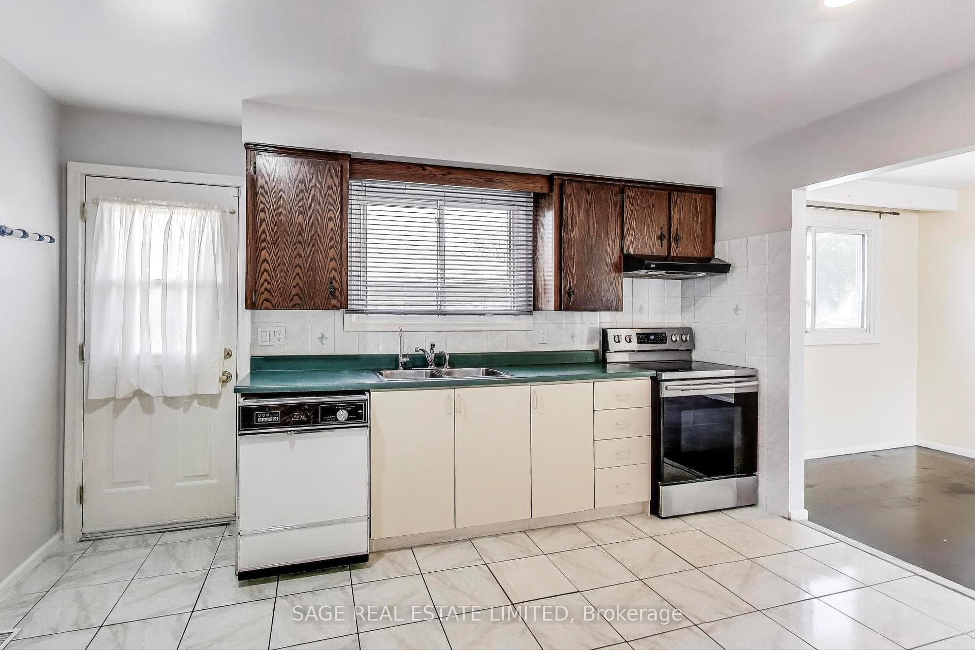 72 Glenvale Drive photo 10