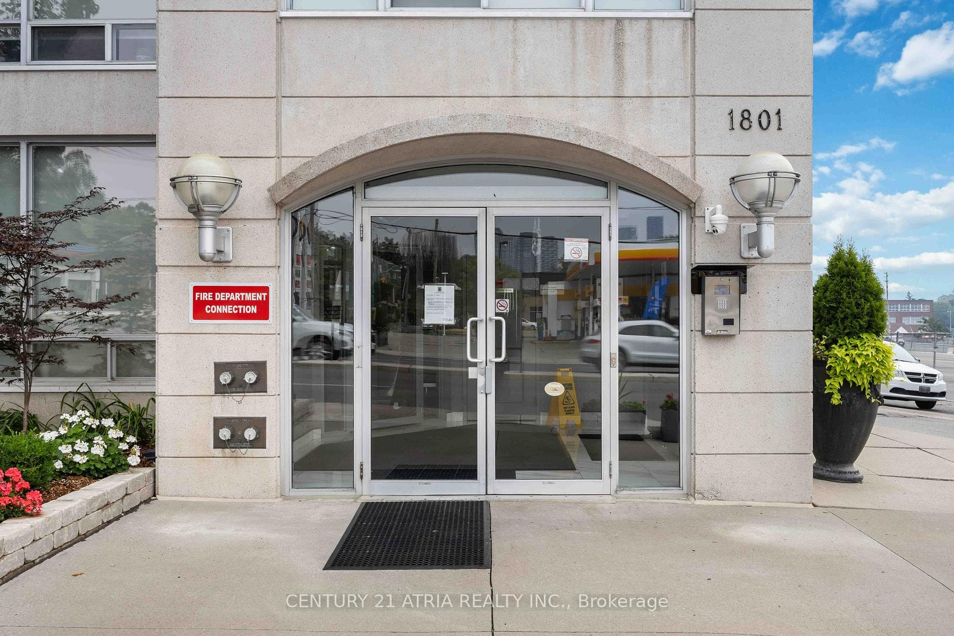 1801 Bayview Avenue Unit 107 photo 2