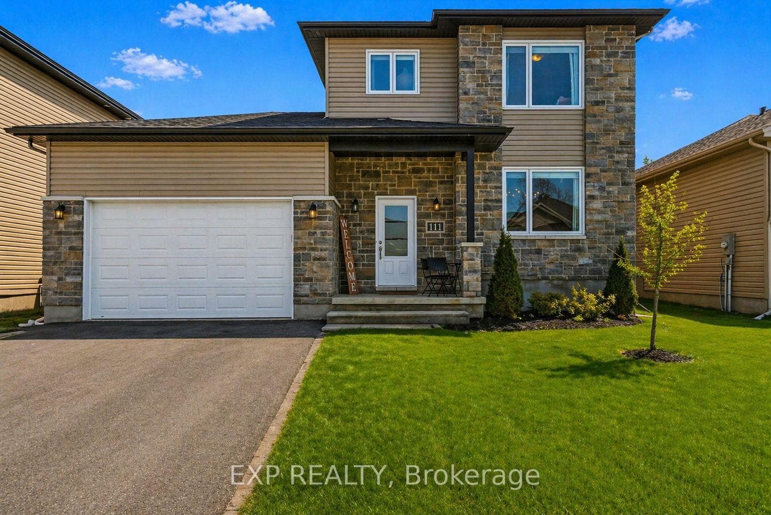 111 DESJARDINS Street photo 2