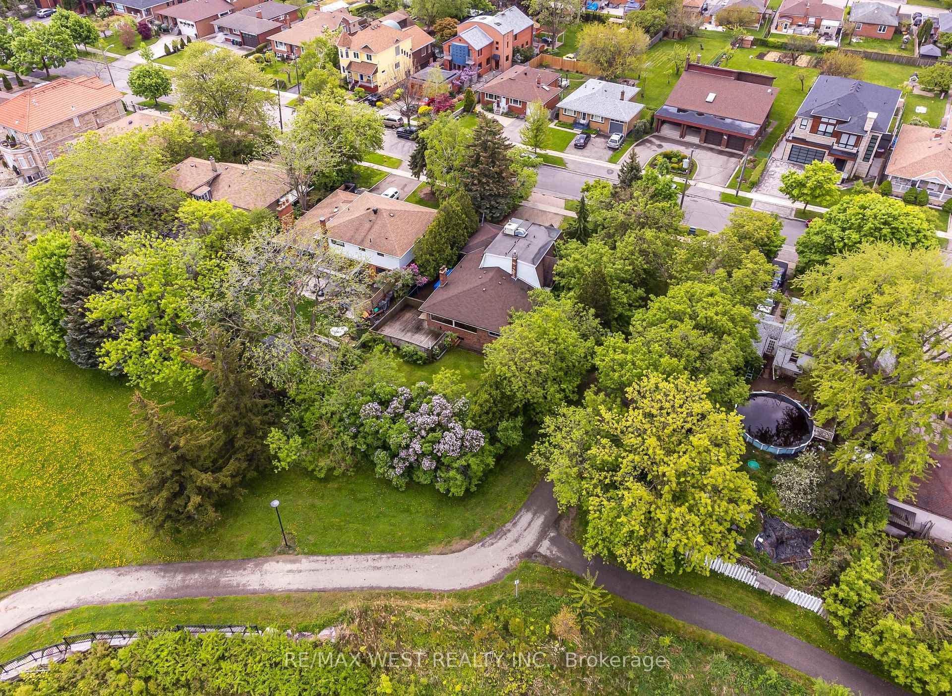 248 Rustic Road photo 5