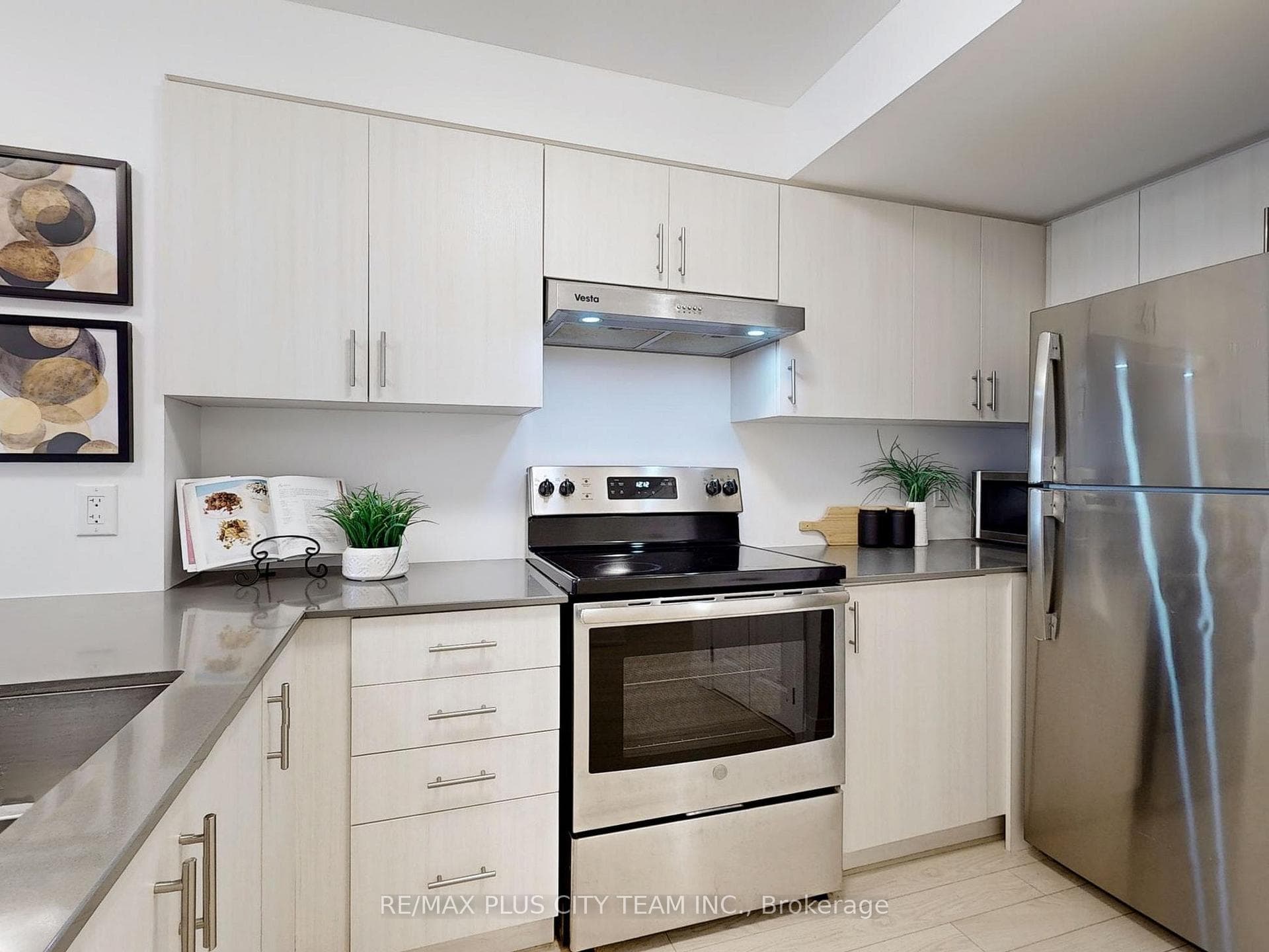 481 Rupert Avenue Unit 2218 photo 7