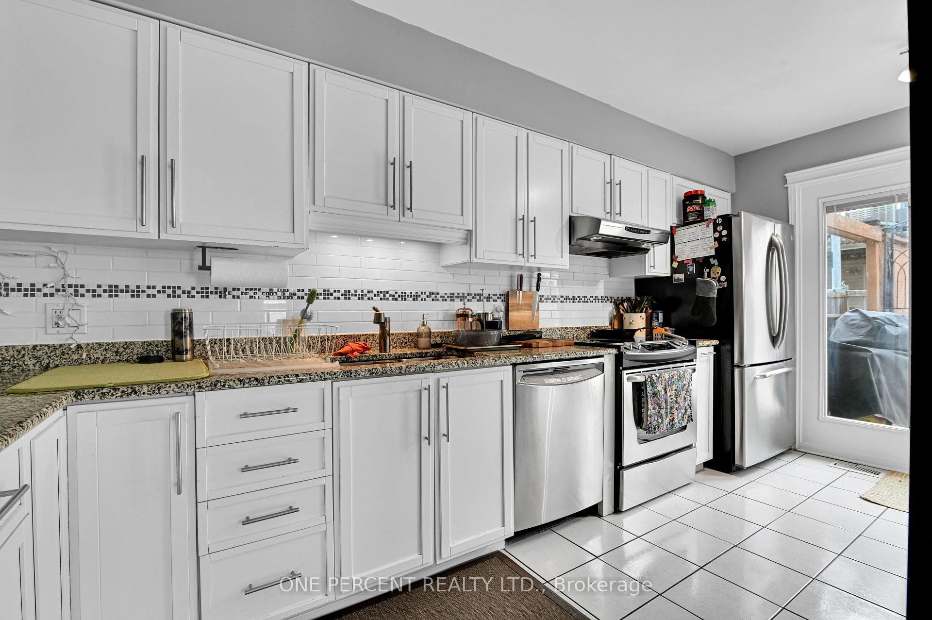 311 Southcrest Private photo 11