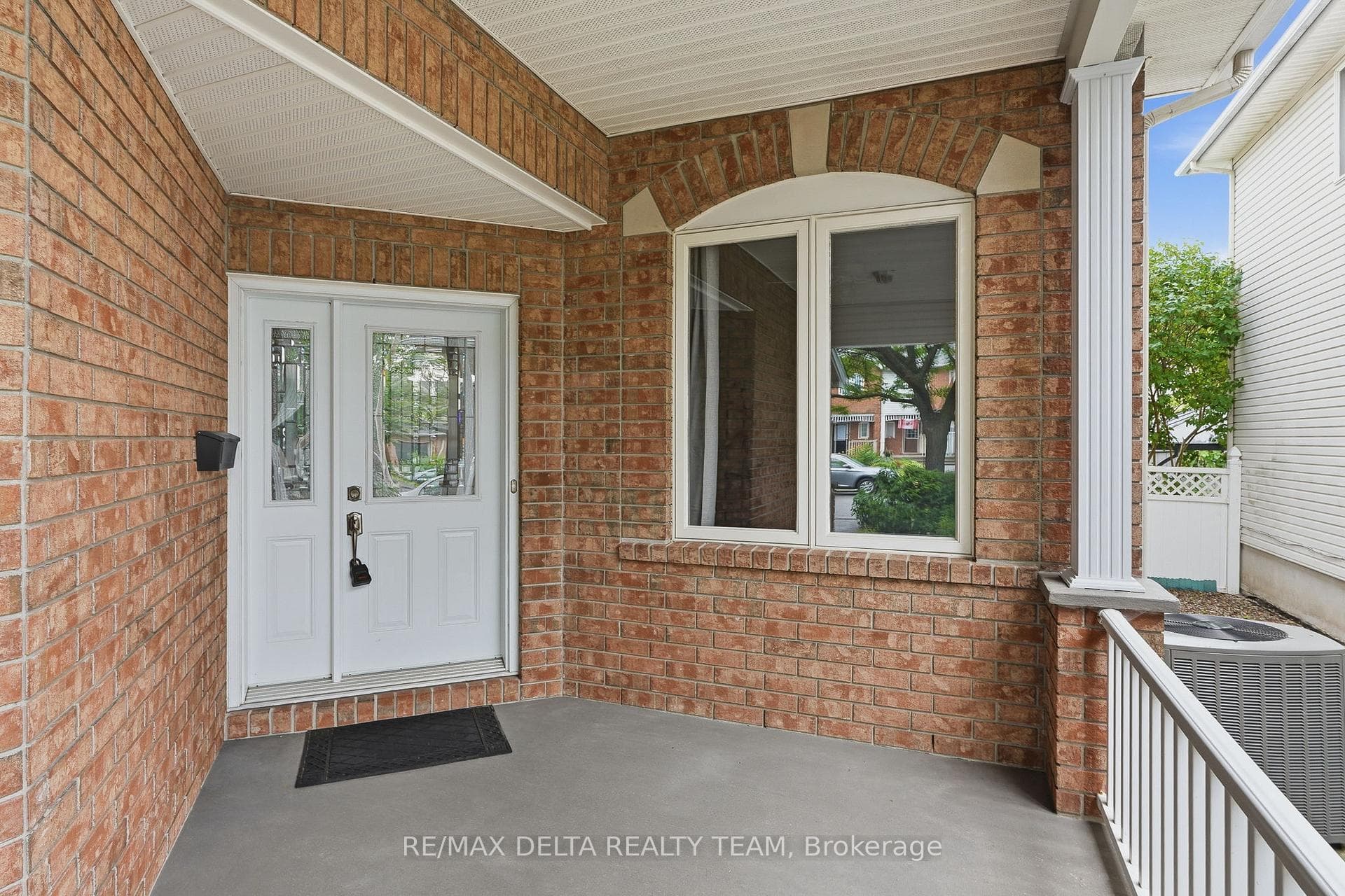 1130 Marchant Drive photo 3