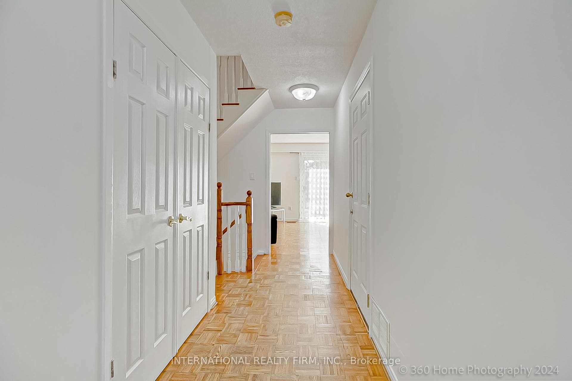 15 Littleleaf Drive photo 4