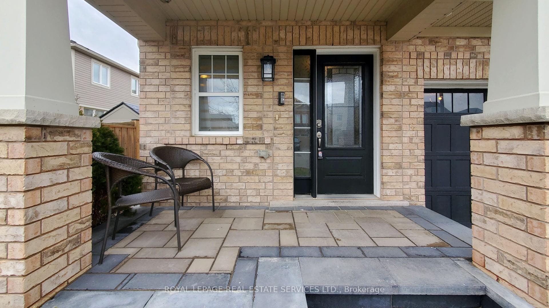 381 Leiterman Drive photo 2