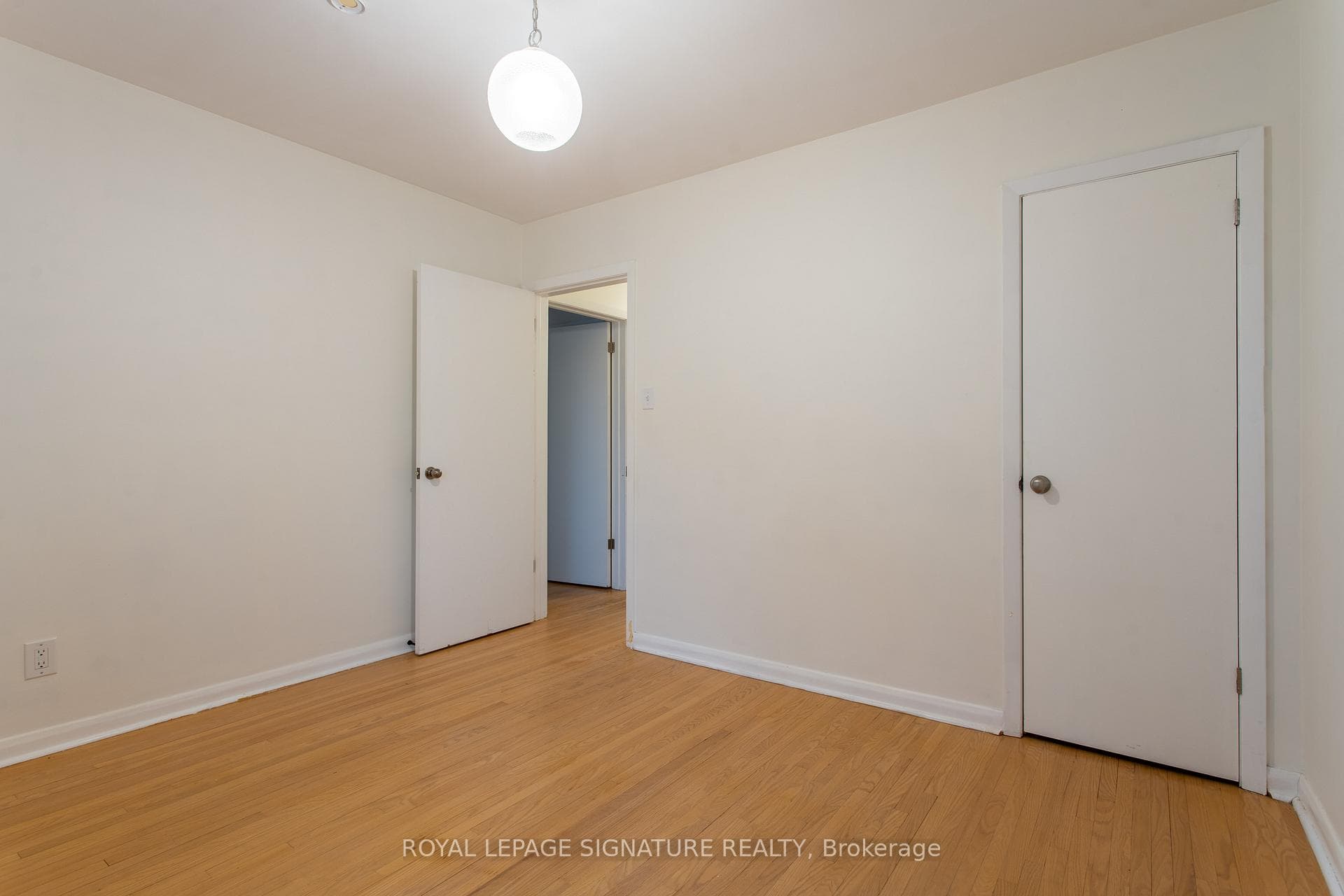 12 Applefield Drive photo 13