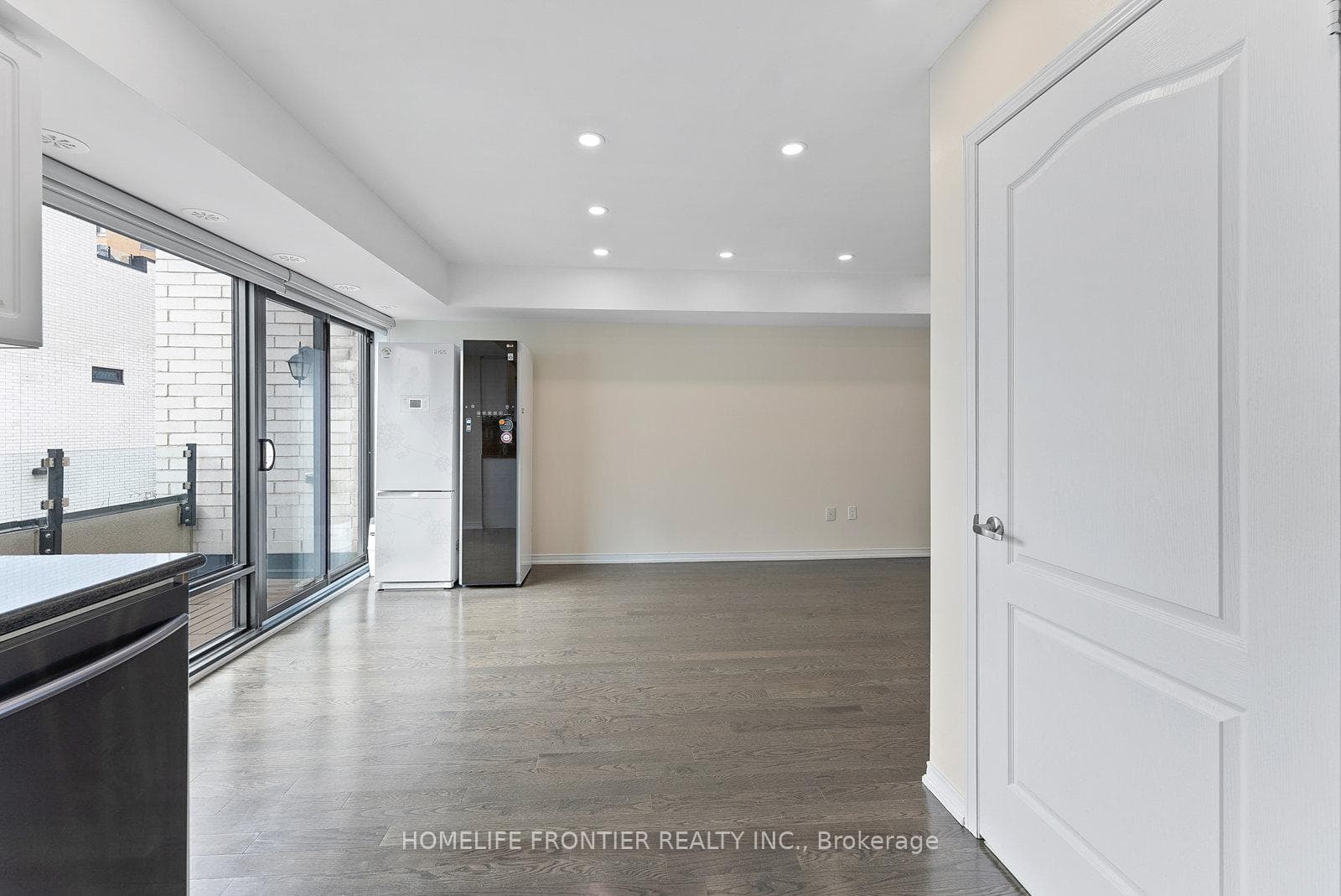 130 Widdicombe Hill Boulevard Unit 410 photo 17