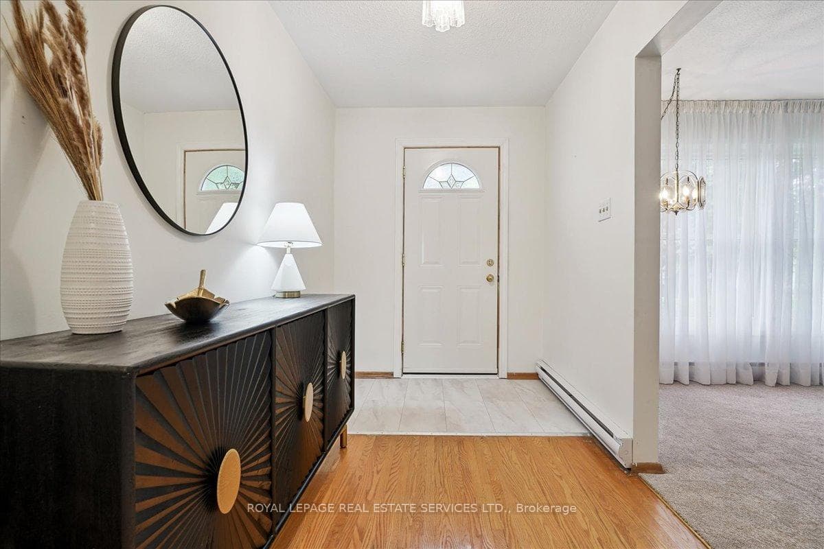 54 Temple Bar Crescent photo 3