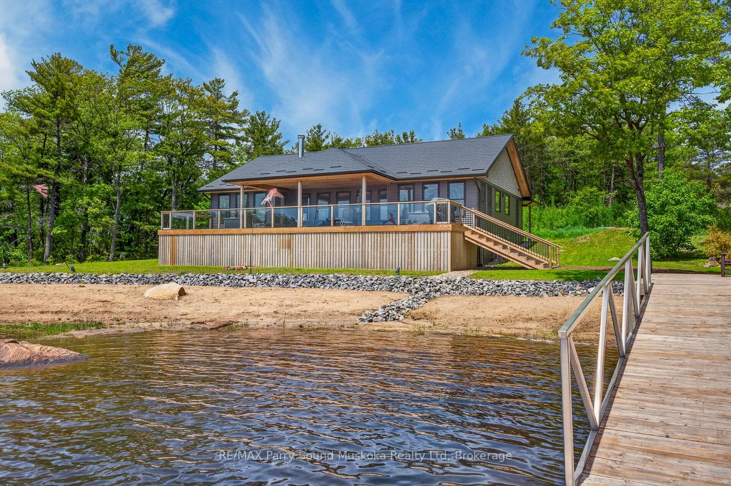 32 A11 Island photo 10