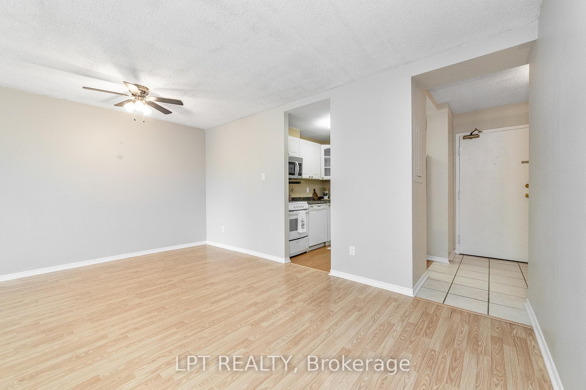 1177 Belanger Avenue Unit 206 photo 10