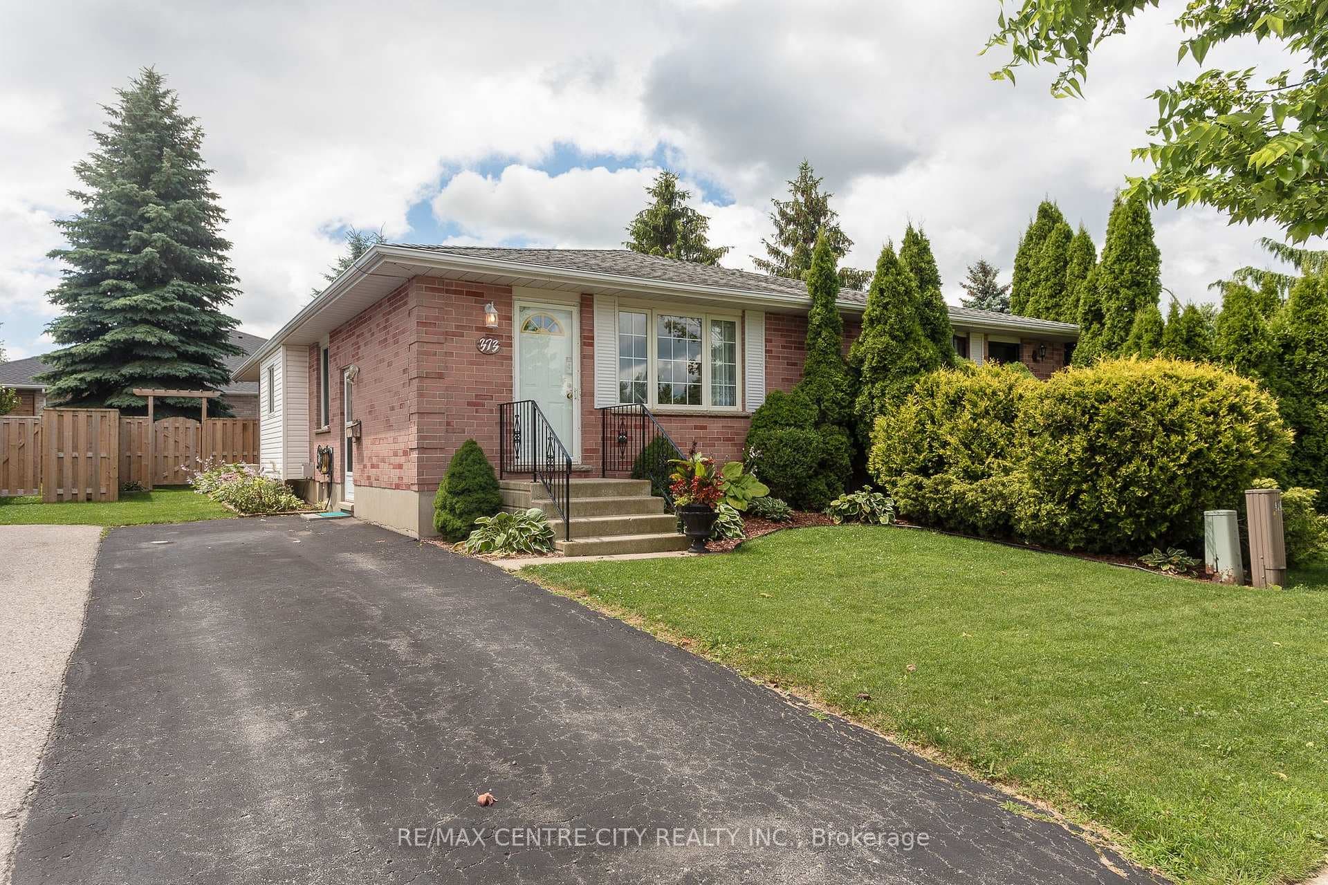 373 Chestnut Street photo 1