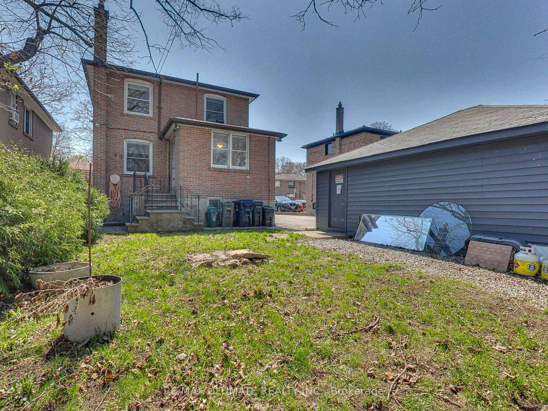 120 Edinborough Court photo 38