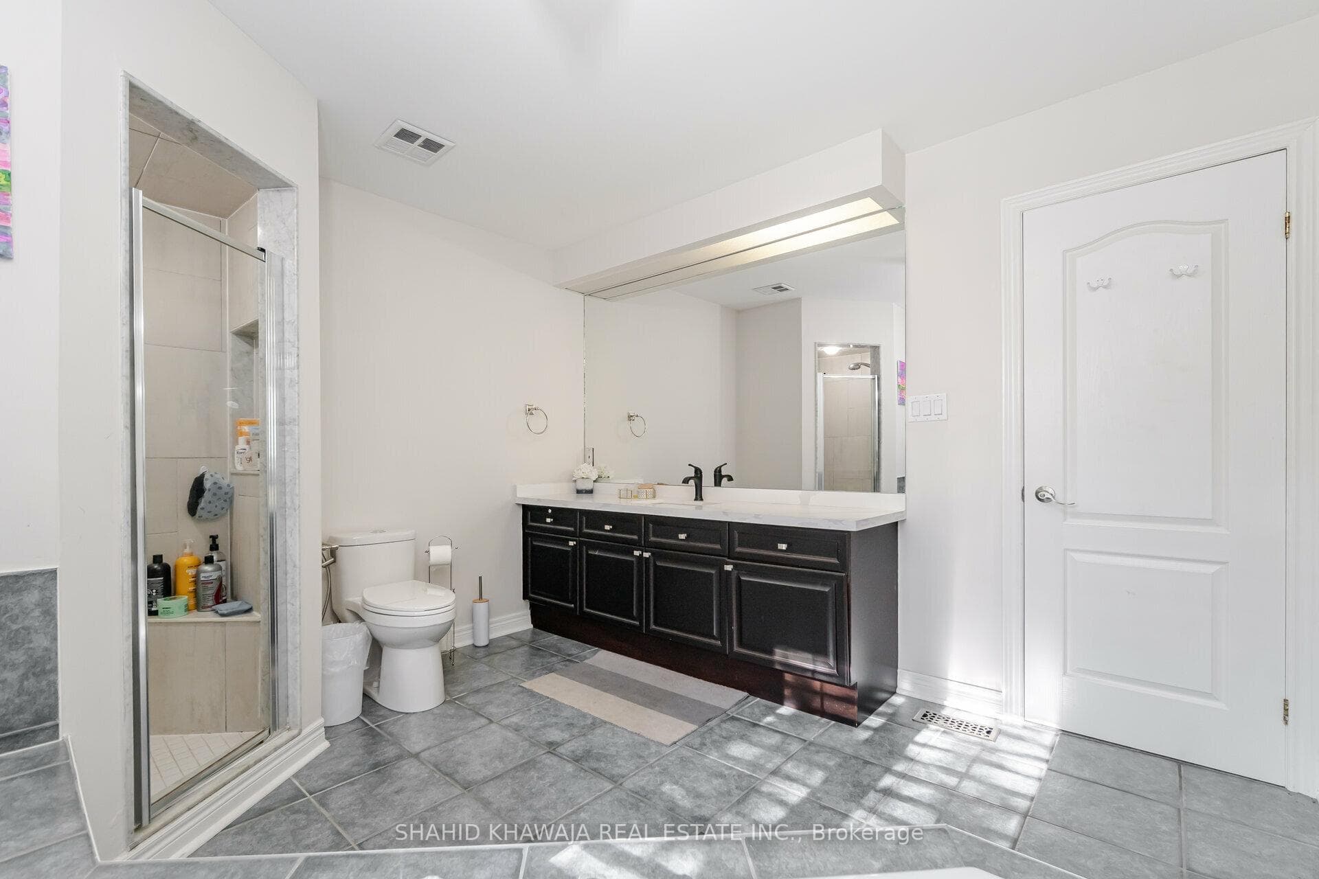 180 Bothwell Crescent photo 23