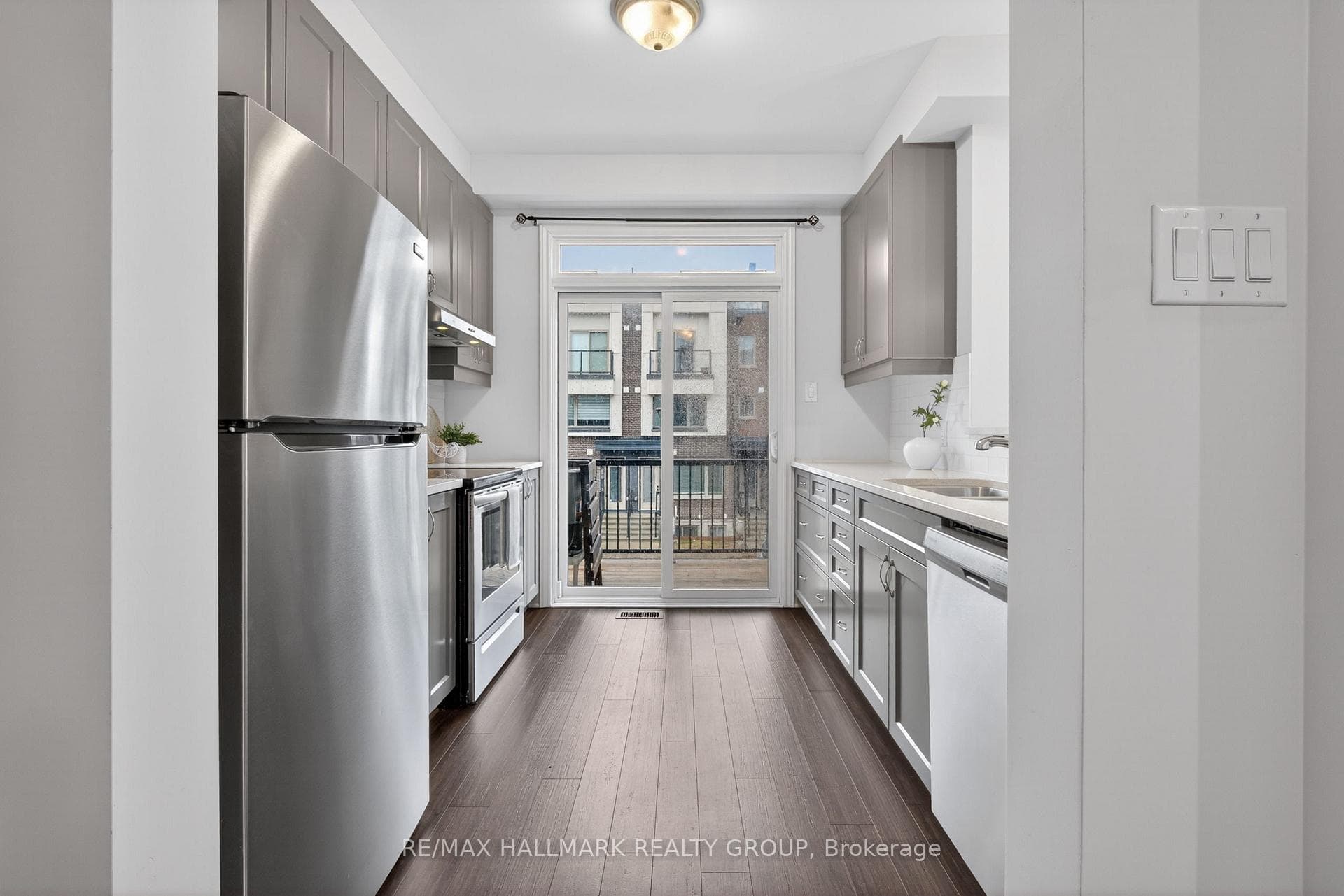 805 Kiniw Private photo 9