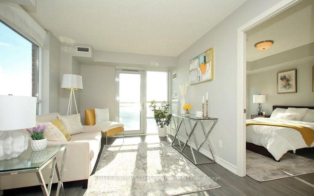 38 Joe Shuster Way Unit 1906 photo 1