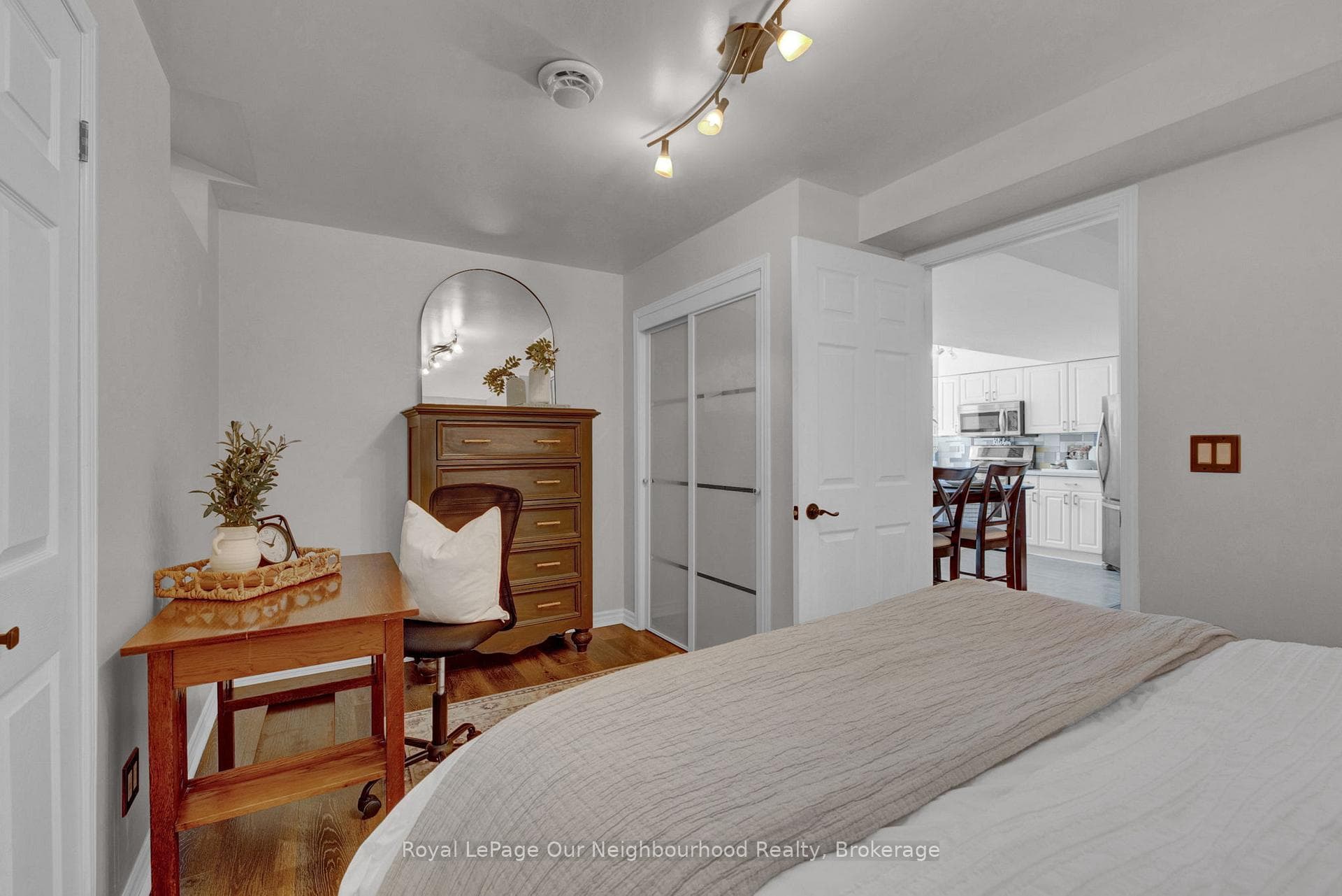 31 Brownstone Crescent photo 35