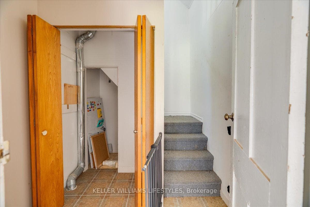 6079 Longwoods Road photo 9