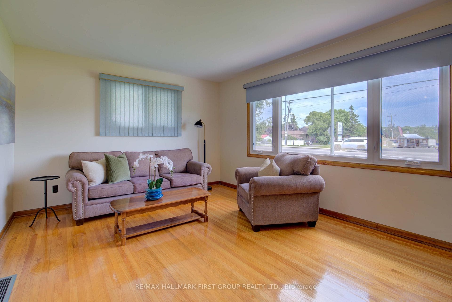 665 Collins Bay Road photo 6