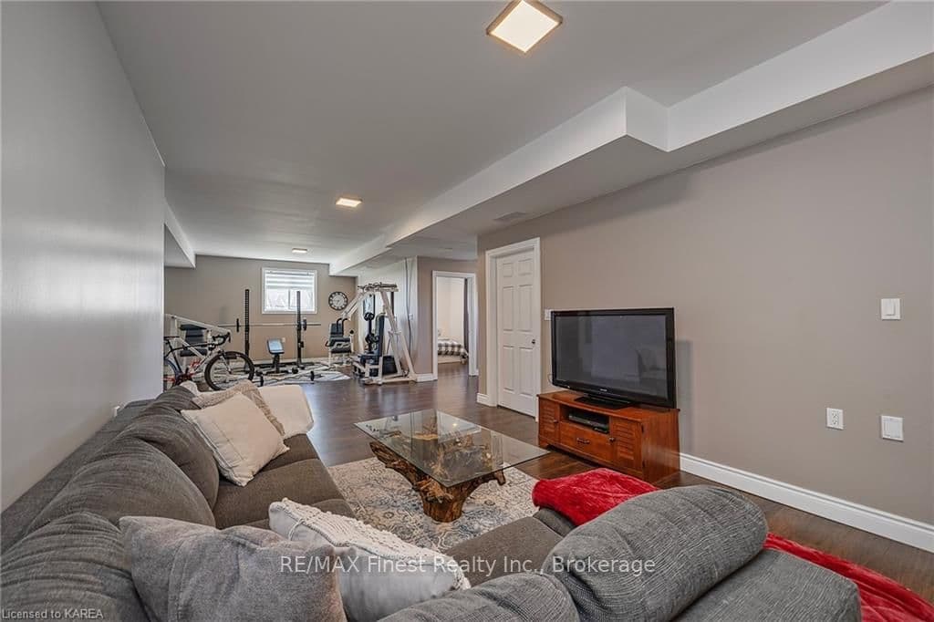 5234 DUNDON Drive photo 26