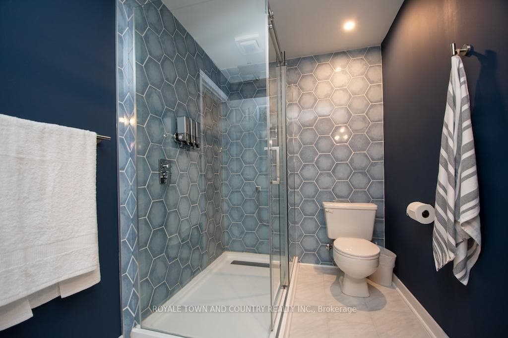 Walk in shower