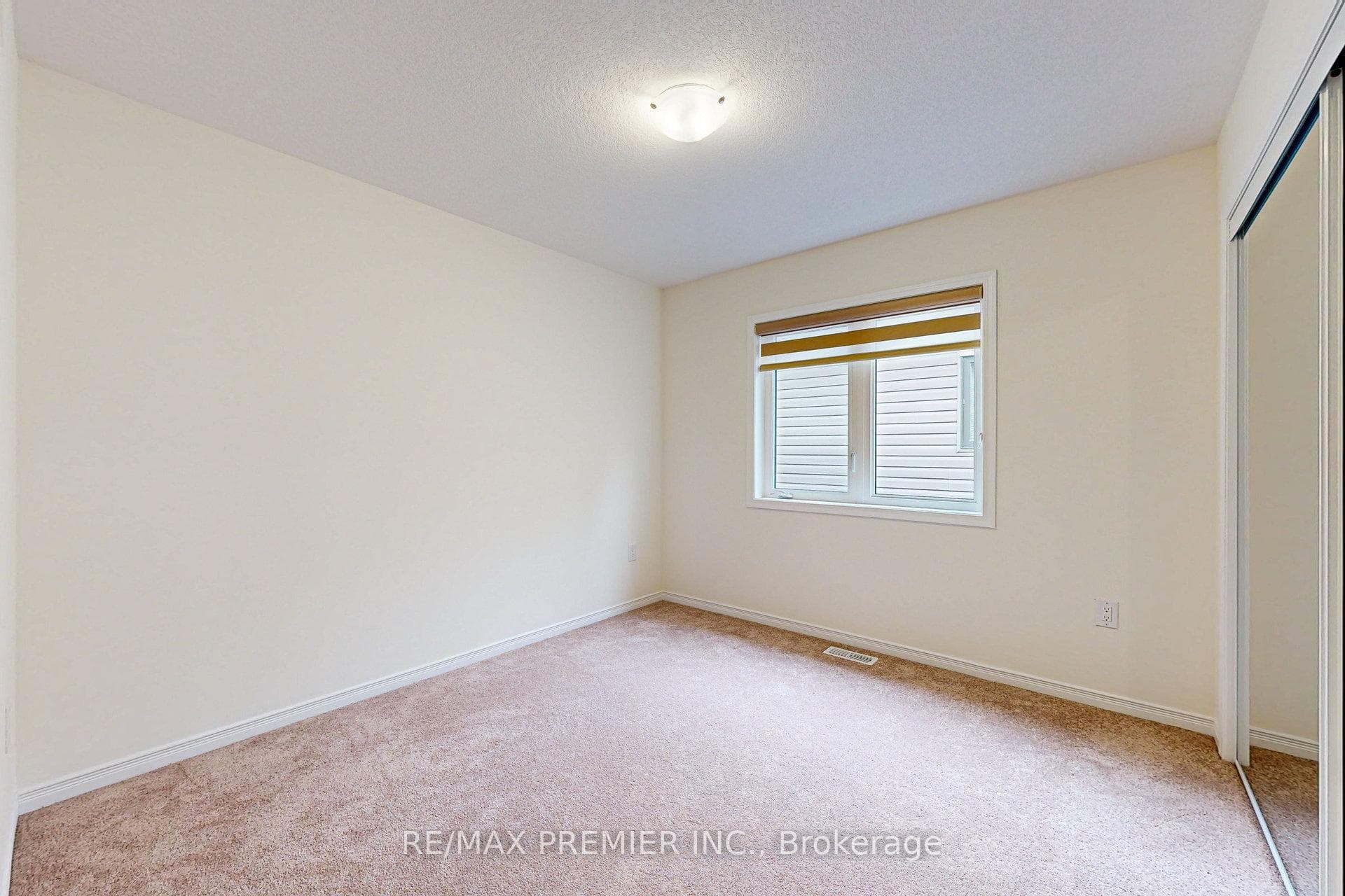 29 Lise Lane photo 16