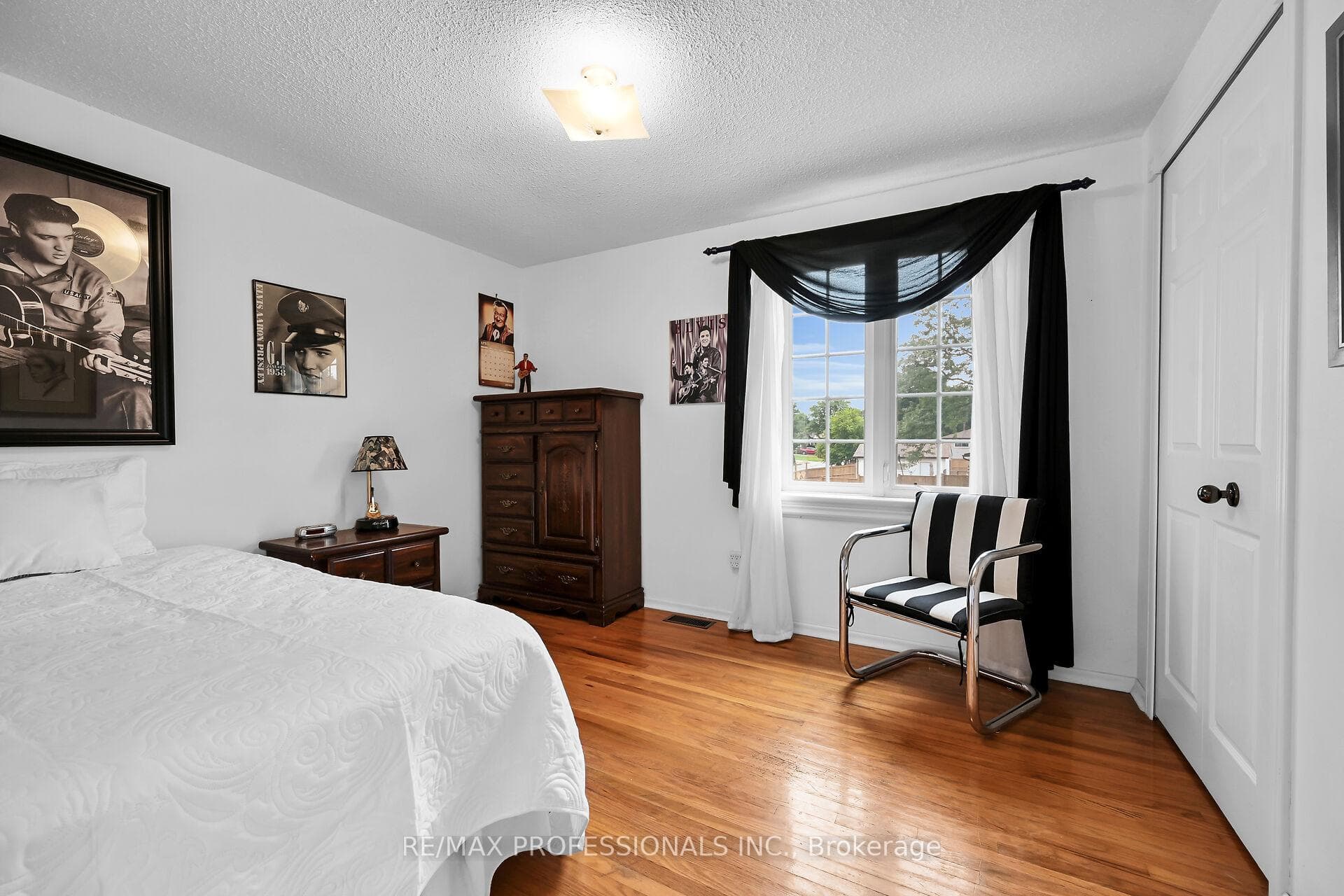 550 Brigadoon Drive photo 23