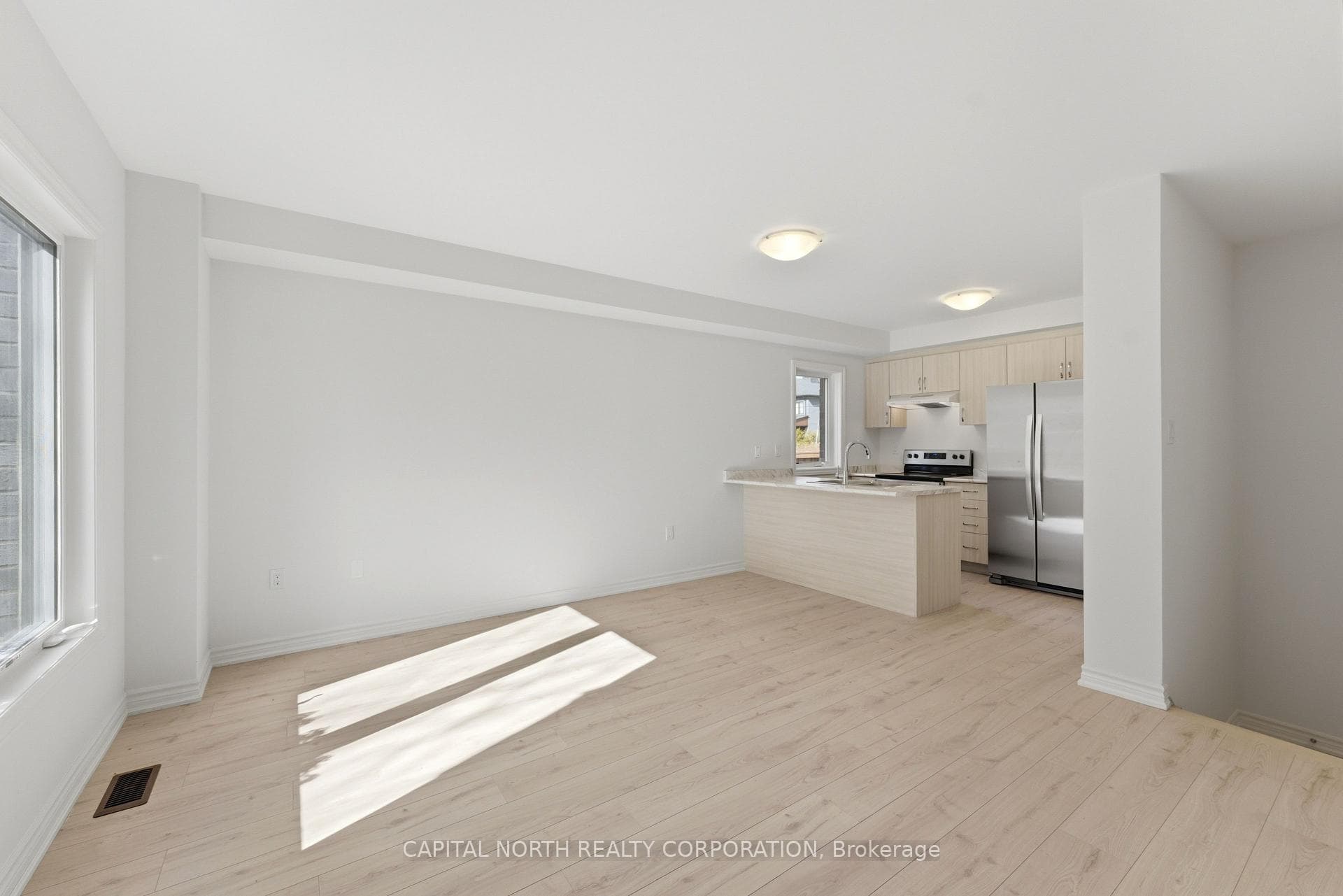 54 Touraine Avenue Unit 4 photo 6