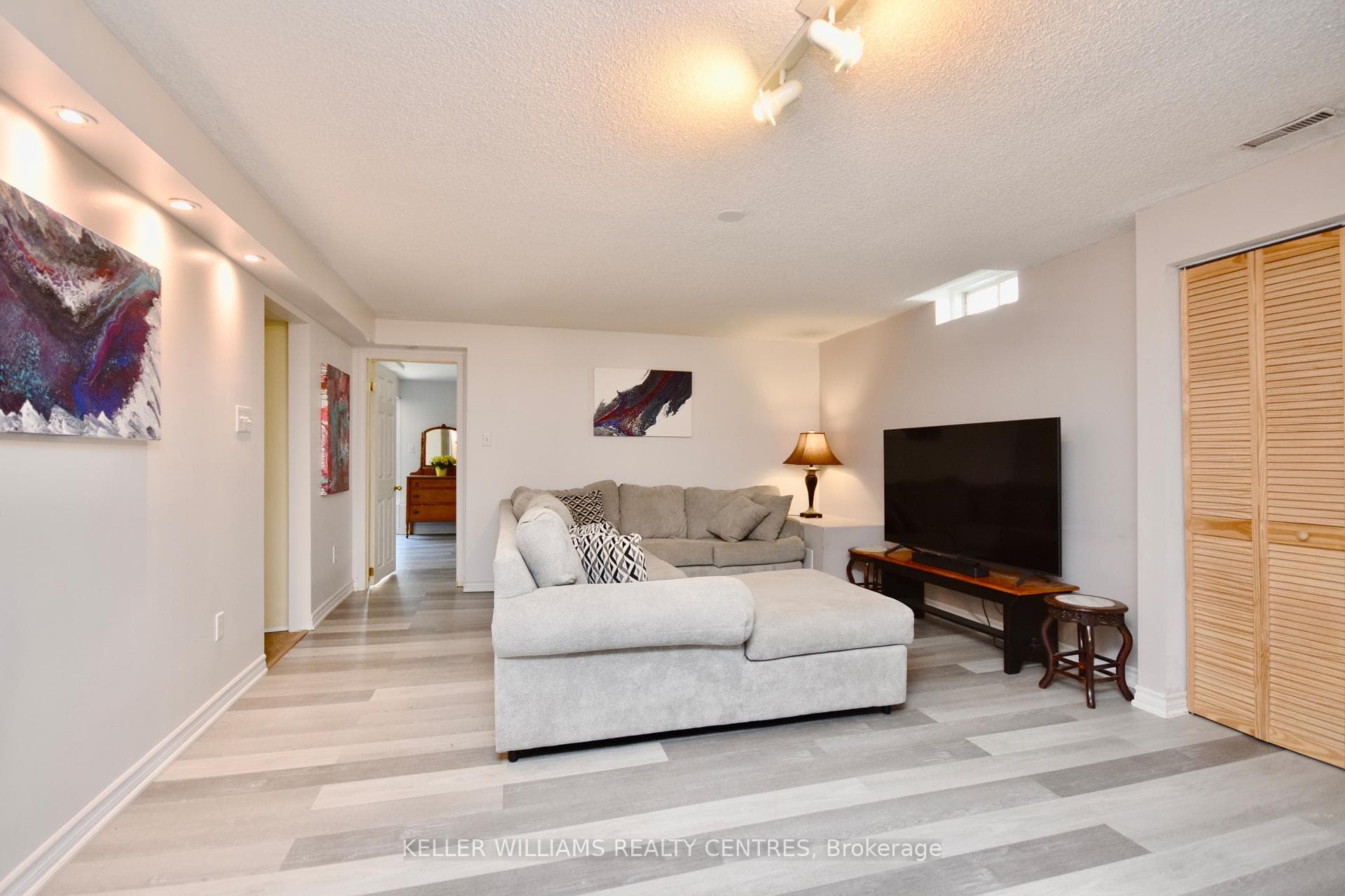 67 Moir Crescent photo 26