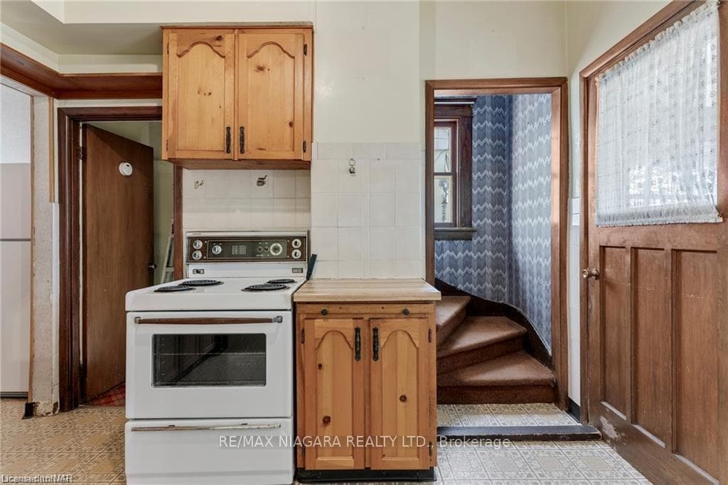 5406 Maple Street photo 7