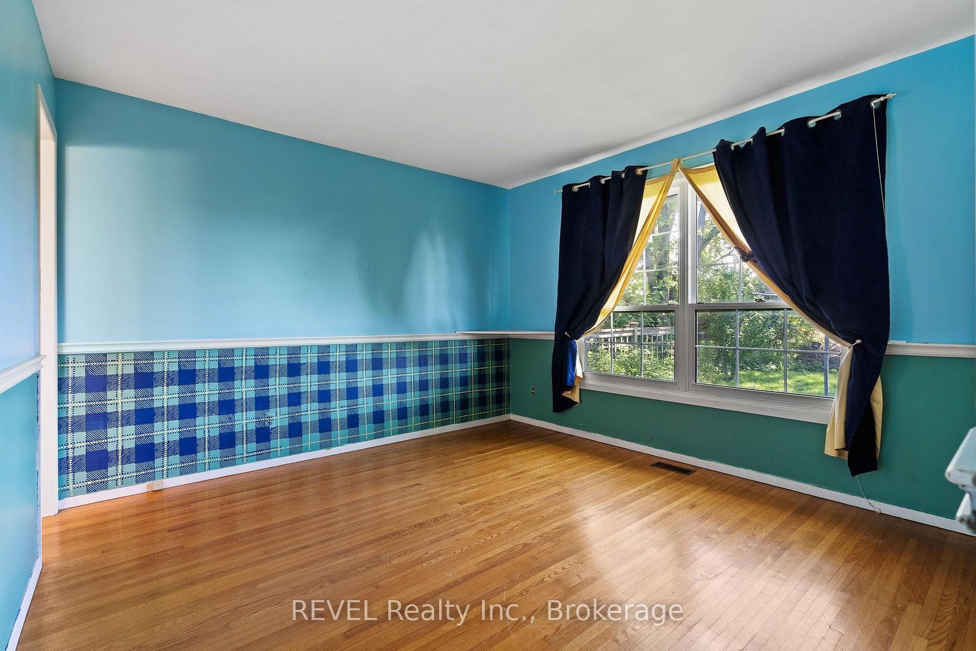 4198 Regent Court photo 8