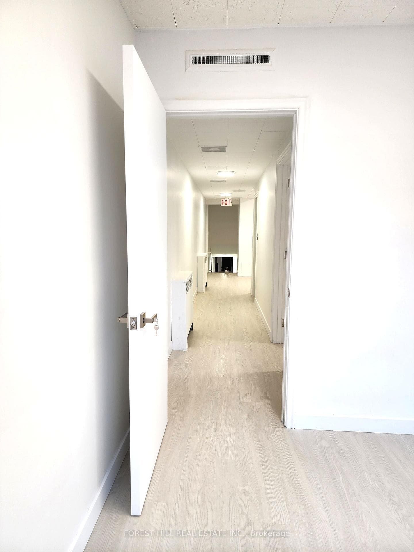 226 Bathurst Street Unit 250 photo 3