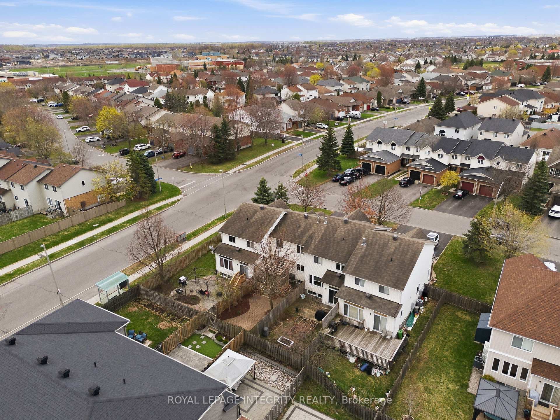 1073 Brasseur Crescent photo 34