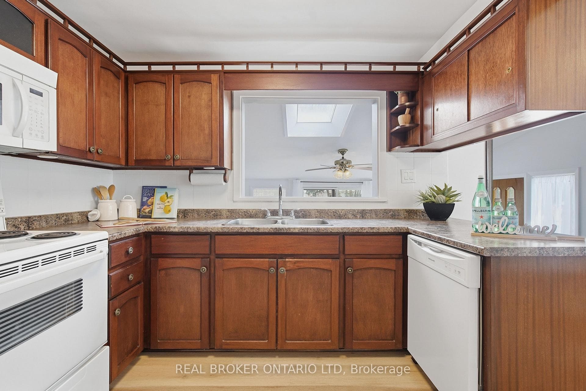 908 William Street photo 16